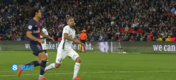 内蒙古额尔古纳初冬银装素裹，金雕翱翔雪原尽显苍穹之王风范